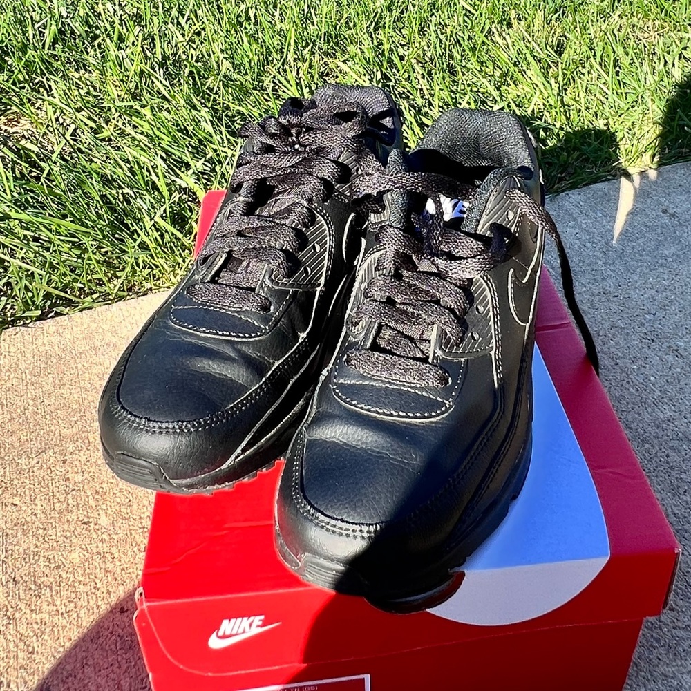 Nike Air Max 90 LTR (GS), 5.5Y - Picture 5 of 5